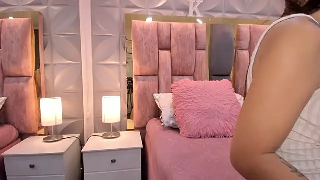 Charlotte_Ice1 live sex cam