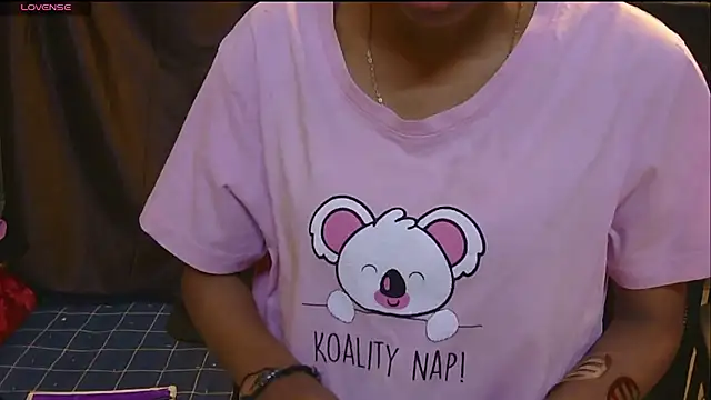 wow-simran's cam snapshot