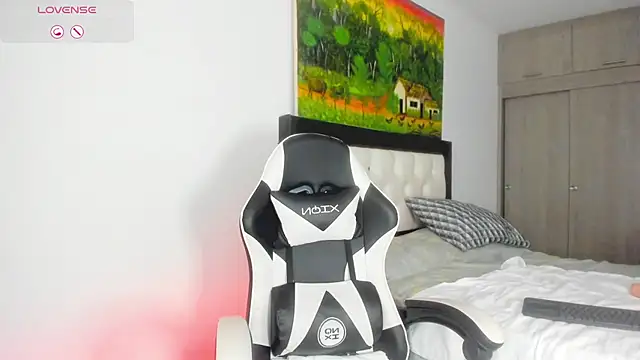 CarolinneFiotti's cam snapshot