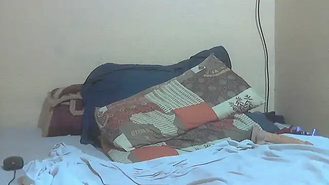 AnnabigpussyXO live sex cam