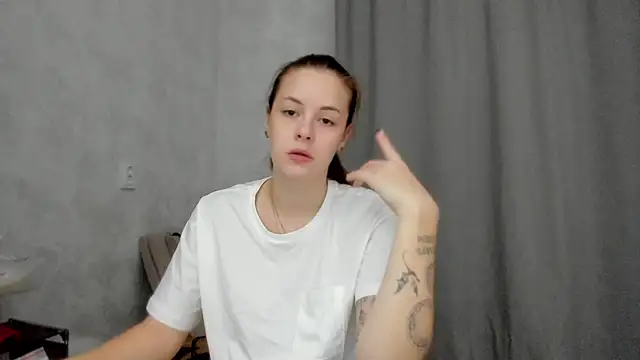 why_again_me's cam snapshot