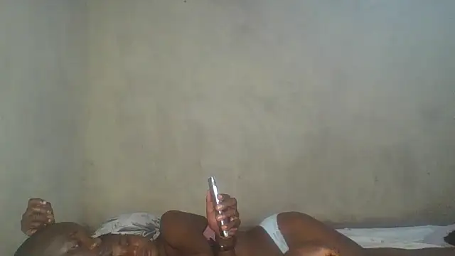 UsTwo_'s cam snapshot