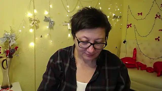 EmilyL0ve's cam snapshot