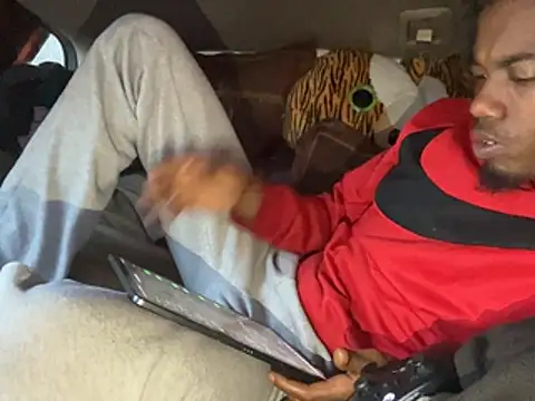 SlimeCrownzOut5 live sex cam