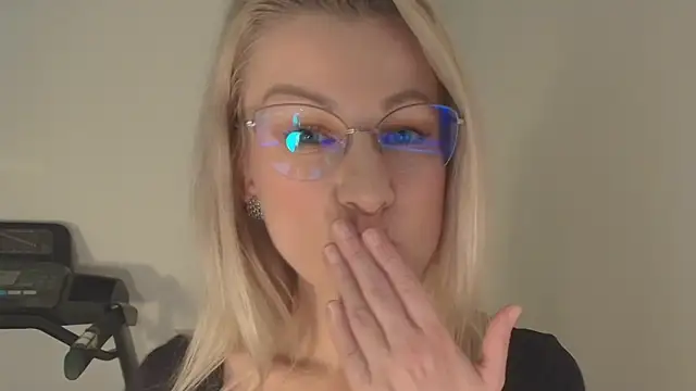 Sweet_Eira live sex cam