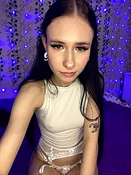 SnowWhite_Lissa's cam snapshot