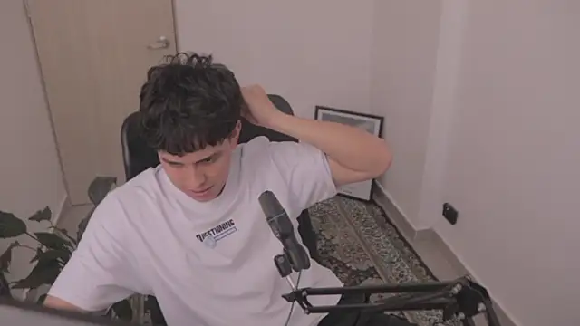 Tony_Hoffa live sex cam