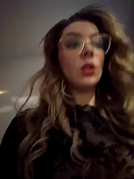 LilyOrion's cam snapshot