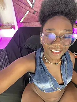 ZahhyGrey's cam snapshot