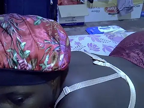 Adaline-Paris's cam snapshot