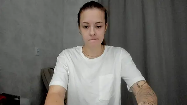 why_again_me's cam snapshot