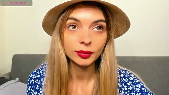 _ellen_meow_'s cam snapshot