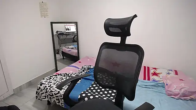 present_the_magic live sex cam