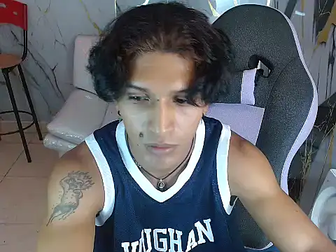 mau_elixxx live sex cam