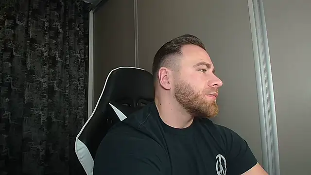 Thori92 live sex cam