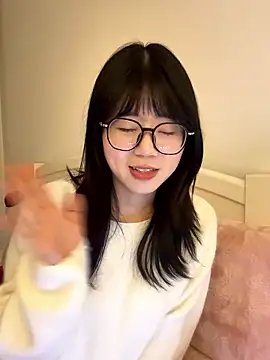 Ella-AAAAA live sex cam