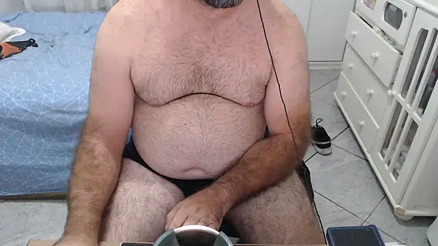 MysterBearMG live sex cam