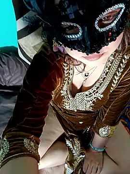 creativecouple854's cam snapshot