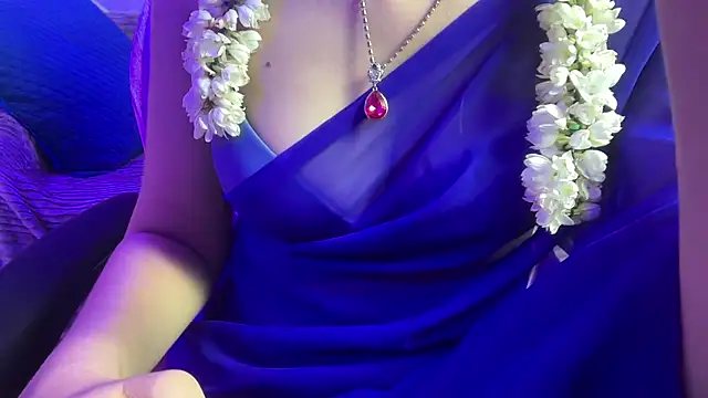 Queen_Angelena's cam snapshot