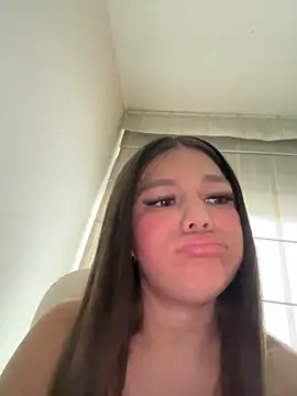 Alyshanon18 live sex cam