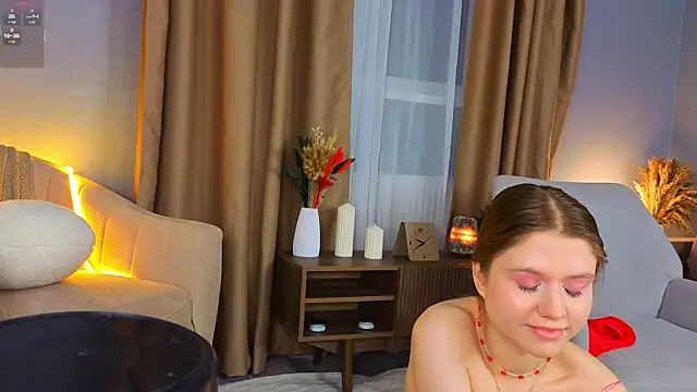 AlisiaSpinnet_'s cam snapshot