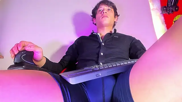 LilOwen_'s cam snapshot