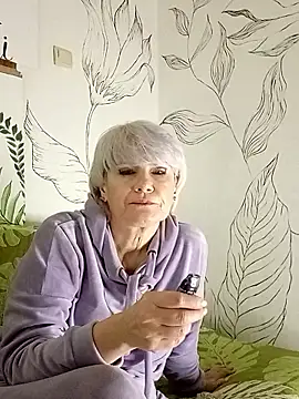 Catty_Lady's cam snapshot