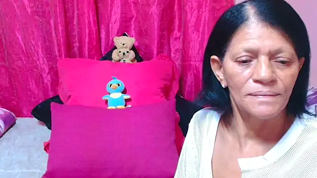 SLUTTYROXY's cam snapshot