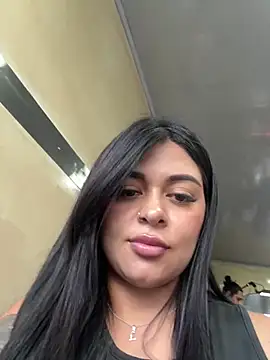 Saray_charmante's cam snapshot