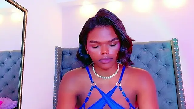 CamiEstrada live sex cam