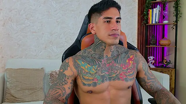 AdanReilly live sex cam