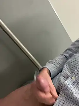 cumitted live sex cam