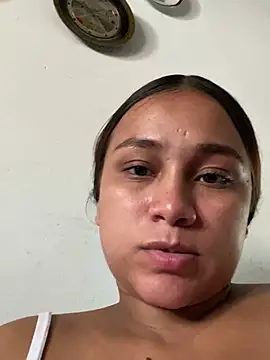 Bridget_Jon's cam snapshot