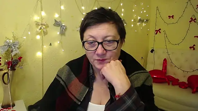 EmilyL0ve's cam snapshot