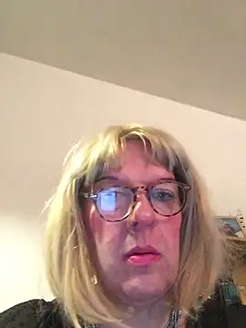 simone_xdressing's cam snapshot