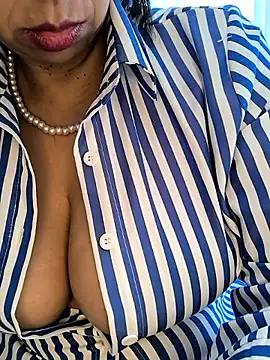 Mrsvictoriaaa live sex cam