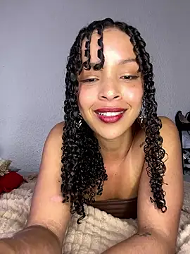 Yasmin777_'s cam snapshot