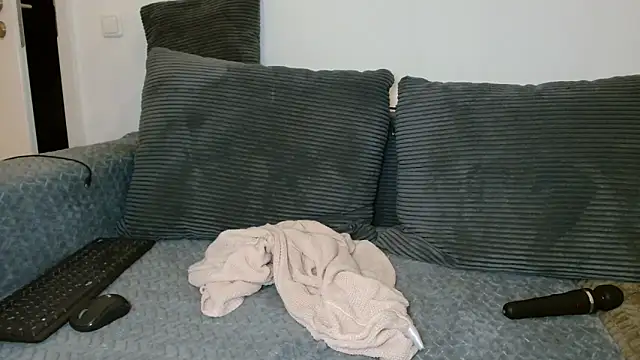 Jasmin-White's cam snapshot