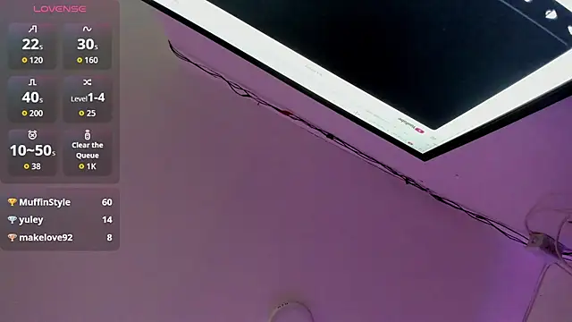 elysha_venus_'s cam snapshot