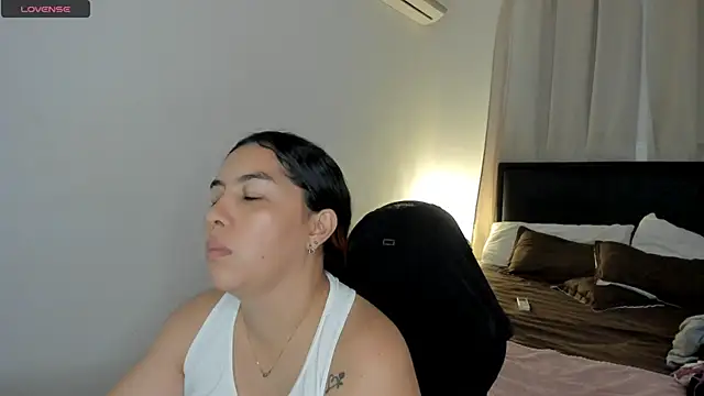 brithany_olson25's cam snapshot