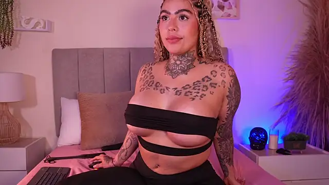 curvyliciousss's cam snapshot