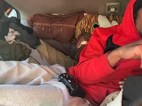 SlimeCrownzOut5's cam snapshot