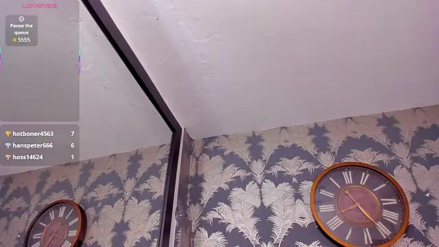 Valeria_Collin live sex cam