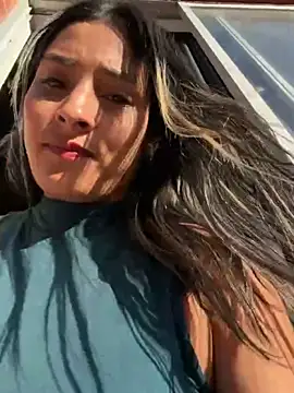 Cami_Leon2's cam snapshot