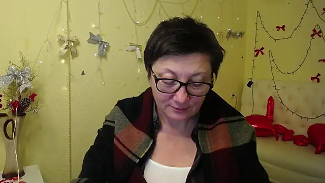 EmilyL0ve's cam snapshot