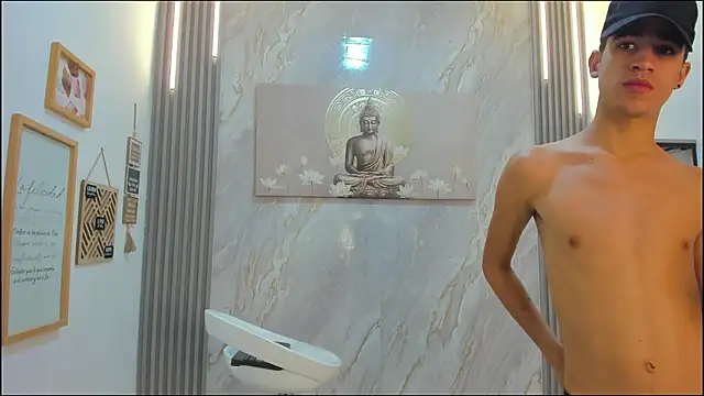 HEART_OF_MILAMBER's cam snapshot