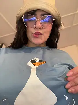 Lia_flowers's cam snapshot