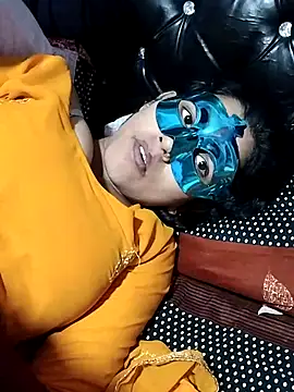 Desi_muslimcouple's cam snapshot