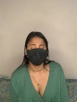 Priya_baby0's cam snapshot