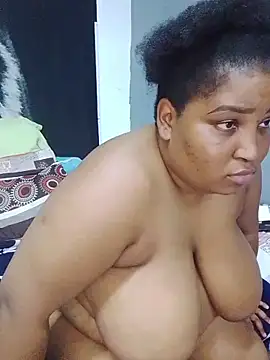 MassiveBoobsxxxx's cam snapshot